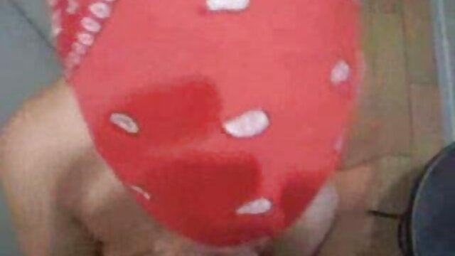 a vídeo vídeo de pornô ao vivo cabra alemã gordinha suja-se em público.