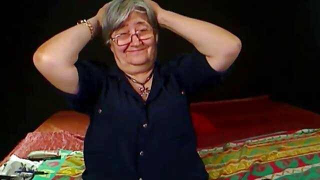 nubile Adina quente ver video de sexo grátis alimentando-se de esperma
