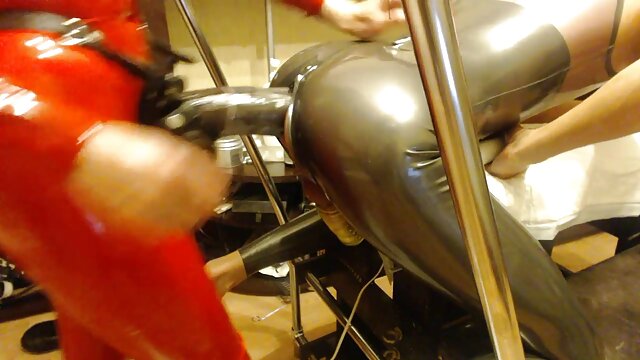 as namoradas gozam com um belo culo vídeo pornô ao vivo de graça e sexo feminino na web cam.