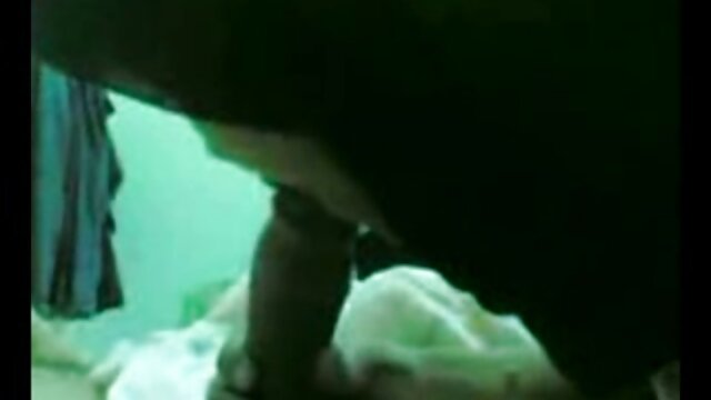 A Dakota quero ver filme de pornô ao vivo Skye mostra-nos as suas excelentes capacidades de chupar.