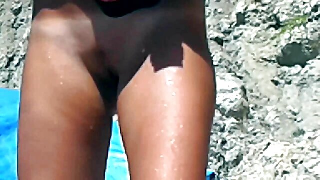 um amador é comido por uma rapariga Negra. video de sexo ao vivo gratis