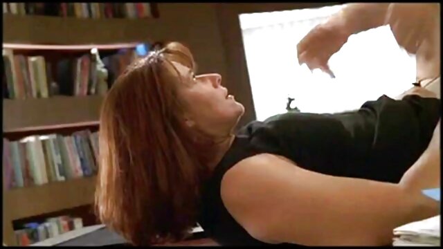 rapariga apanhada a vídeo de pornô ao vivo vídeo de pornô ao vivo dar Bj no Cinema