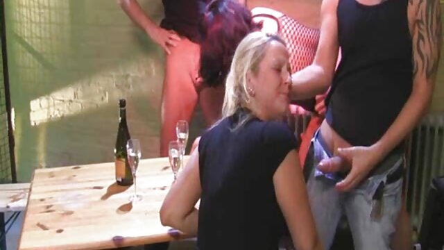 Ella hughes leva uma pila enorme do danny sexo caseiro ao vivo d